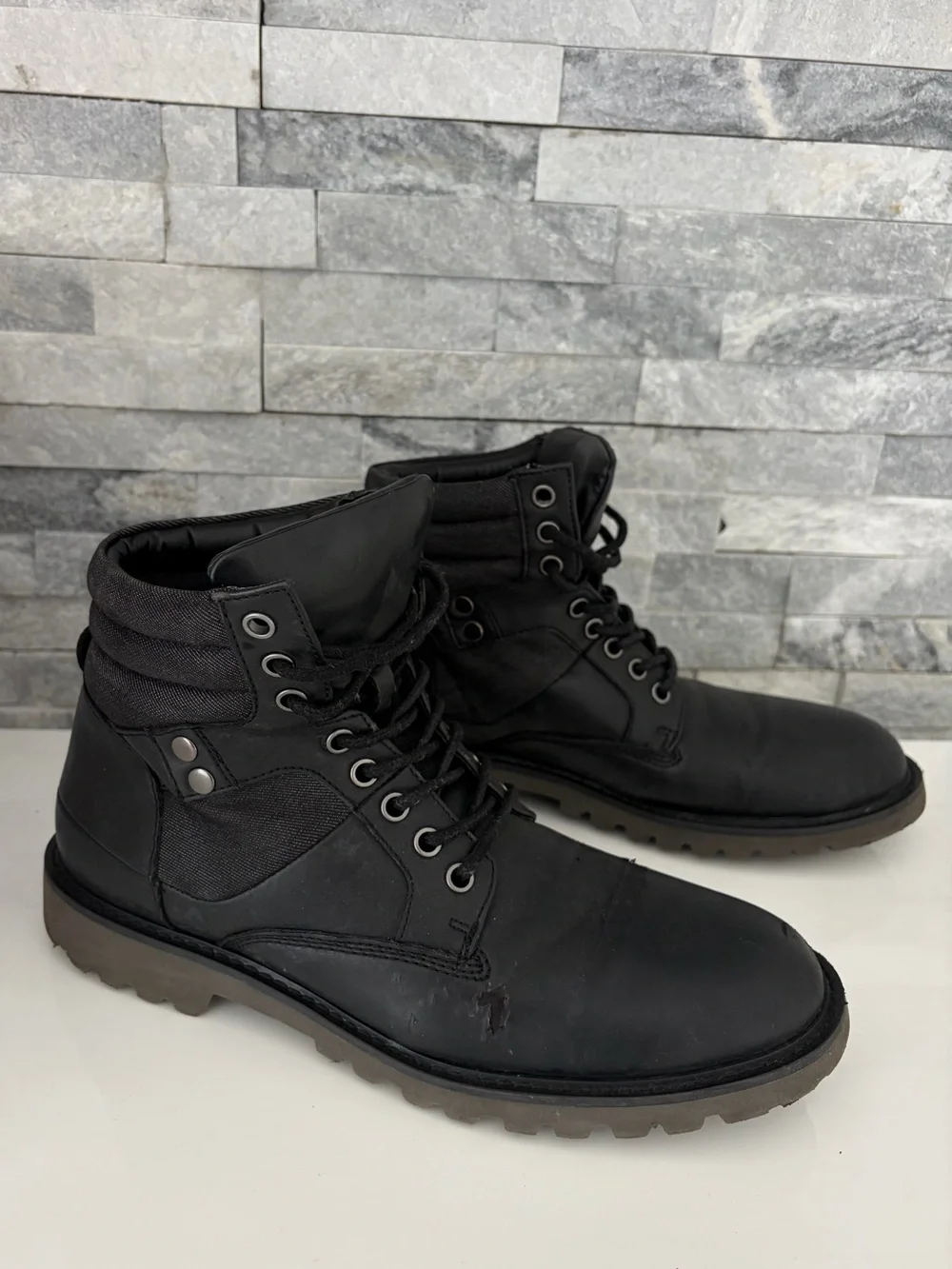Steve Madden Leather Boot  9